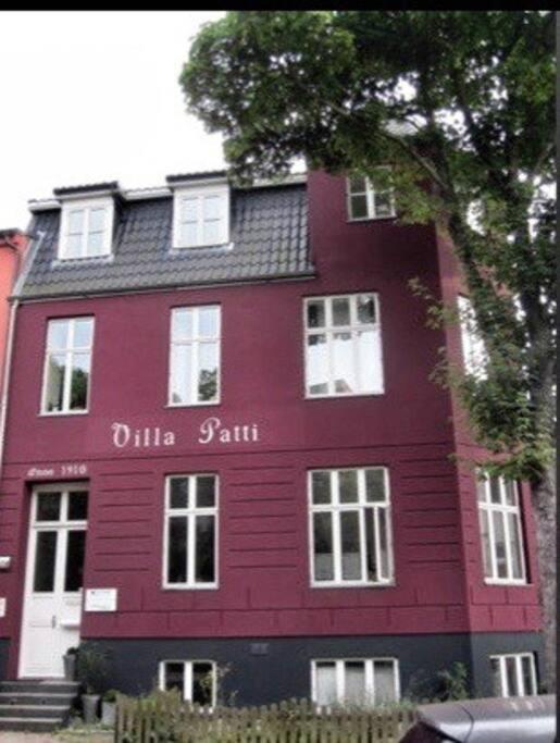 Sunny Apartment At Rostock - Pink ภายนอก รูปภาพ