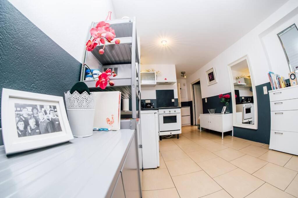 Apartment At Rostock - Pink ภายนอก รูปภาพ
