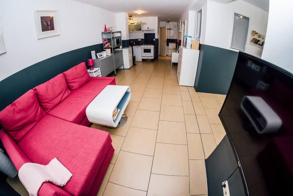 Apartment At Rostock - Pink ภายนอก รูปภาพ