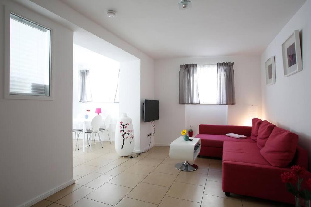 Apartment At Rostock - Pink ภายนอก รูปภาพ